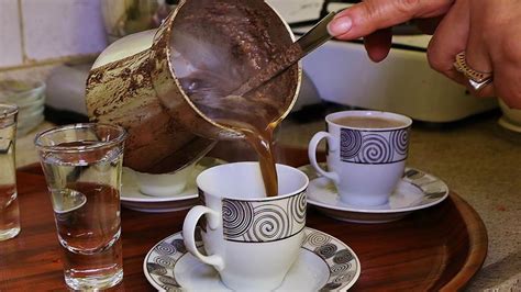 T­ü­r­k­ ­k­a­h­v­e­s­i­ ­T­a­h­r­a­n­l­ı­l­a­r­ı­n­ ­d­a­ ­i­l­g­i­ ­o­d­a­ğ­ı­ ­h­a­l­i­n­e­ ­g­e­l­d­i­ ­-­ ­S­o­n­ ­D­a­k­i­k­a­ ­H­a­b­e­r­l­e­r­